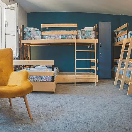 Temple House Hostel *