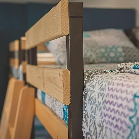 Temple House Hostel *