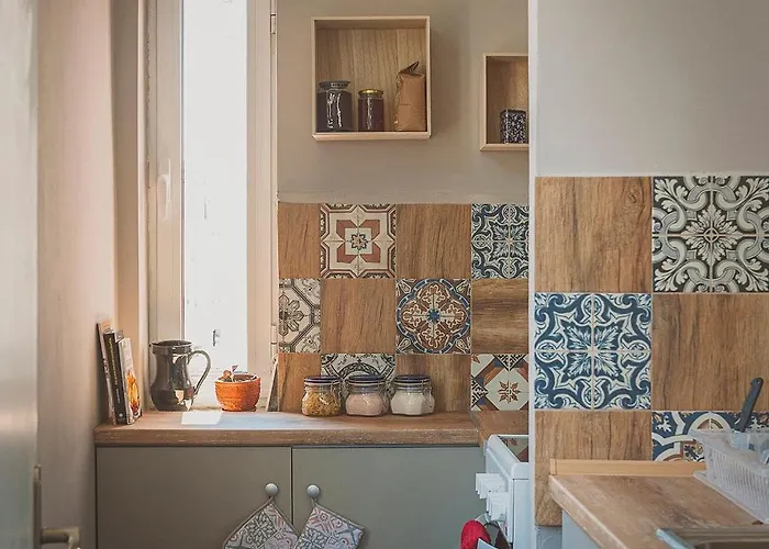 Temple House 플로브디프