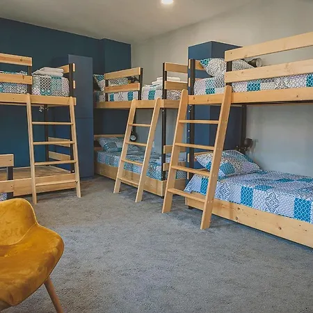 Temple House Hostel *